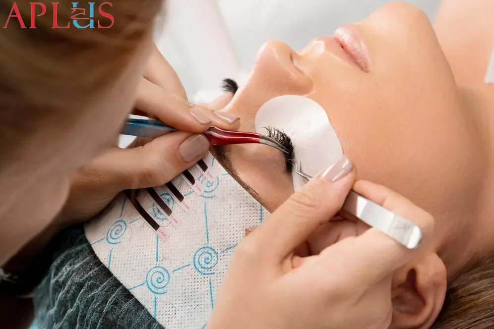 0.05 lashes are an excellent choice because they are suitable for both beginner lash artists.