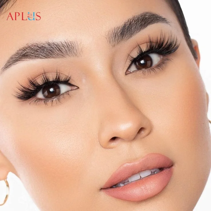 Mink (faux mink) eyelashes come in a variety of curl types