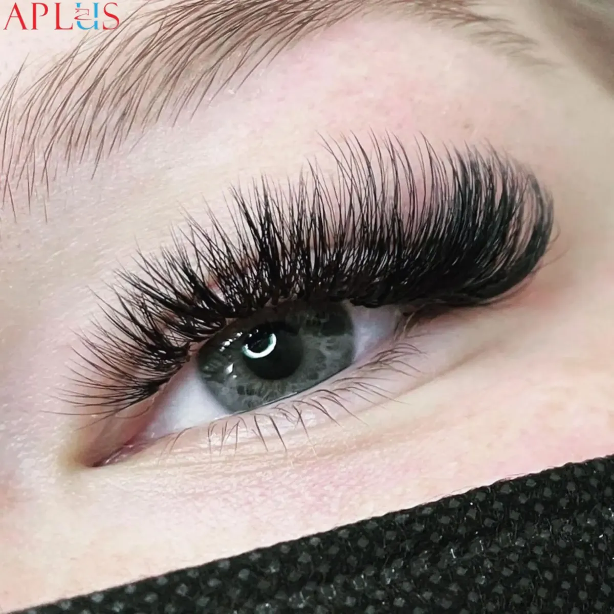 C Curl lashes are designed to replicate the natural curvature of healthy eyelashes